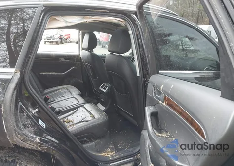 2015 Audi Q5 2.0T Premium z USA, uszkodzony, nr VIN WA1LFAFP2FA118196